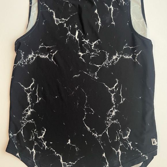 BuffBunny flowy tank - Picture 2 of 3